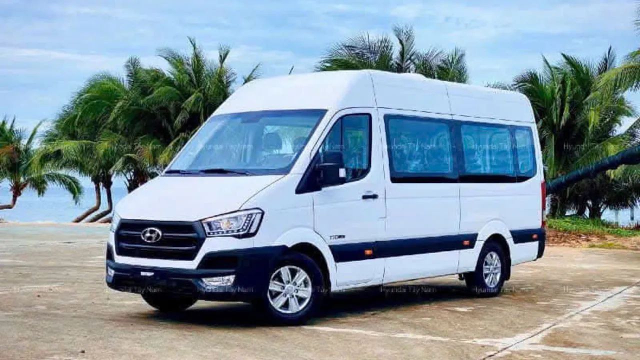 Thuê xe 16 chỗ giá rẻ, xe đời mới siêu êm ái tại Bảo Ngọc Travel